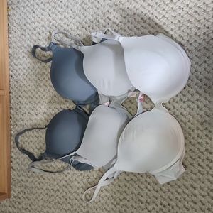Bundle Victoria's Secret bras